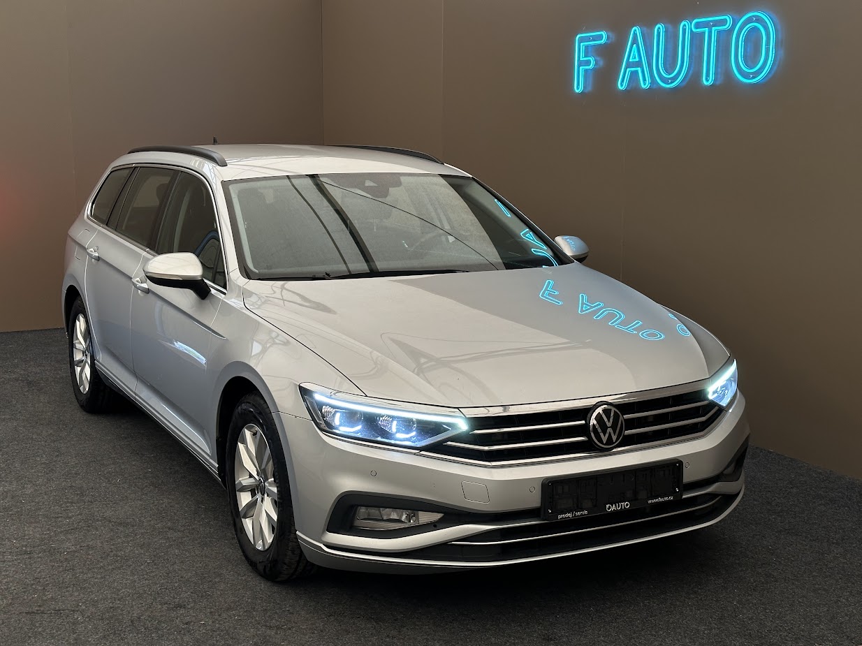 VOLKSWAGEN Passat SW 2.0 TDi SCR Style Business DSG